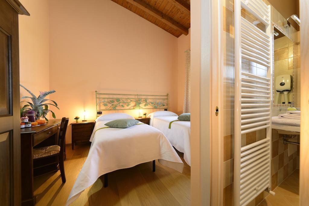 Agriturismo Bacche Di Bosco Verona Værelse billede