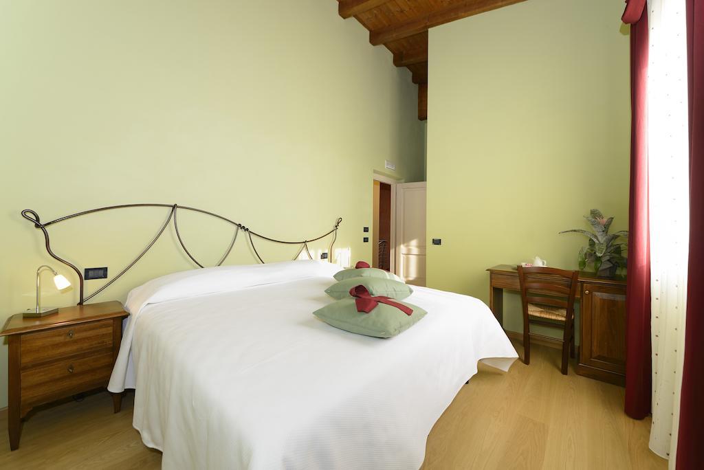 Agriturismo Bacche Di Bosco Verona Værelse billede